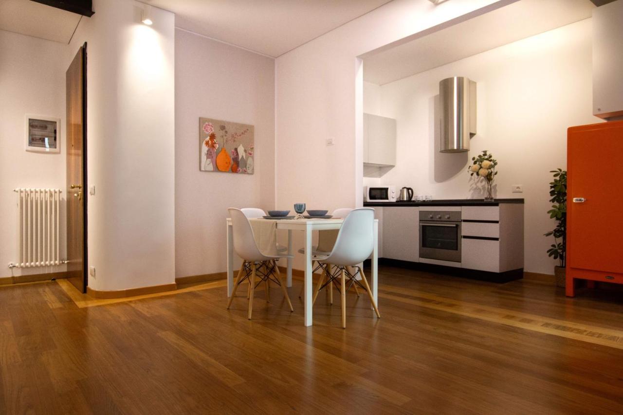 Dolfin Apartment * * * * * Treviso Luaran gambar